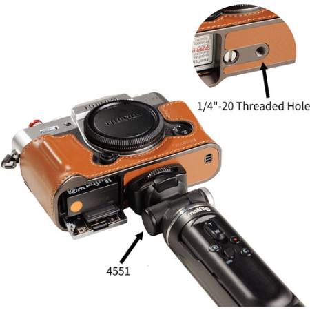 SmallRig 5670 - skórzany półfuterał/etui/case z paskiem naramiennym do FUJIFILM X-T30 / X-T30 II / X-T30 III - przykład użycia